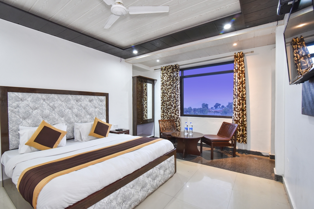 Guest room